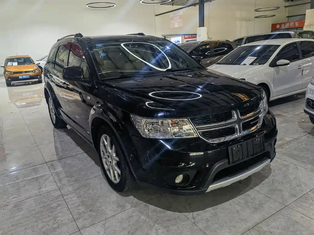DODGE JCUV 2014