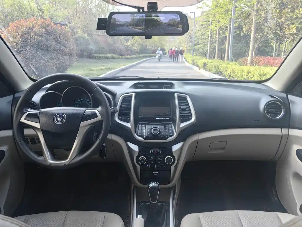 CHANGAN EADO 2013