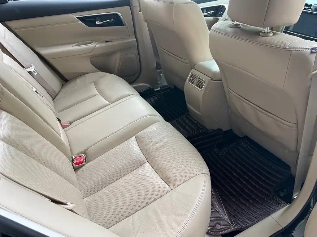 NISSAN TEANA 2018