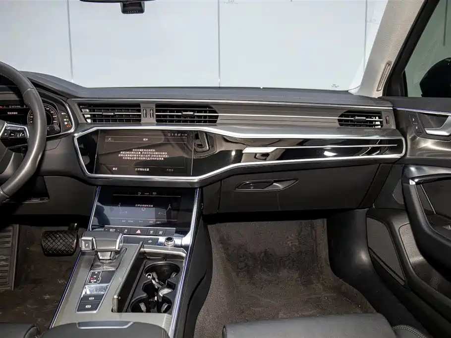 AUDI A6L 2021