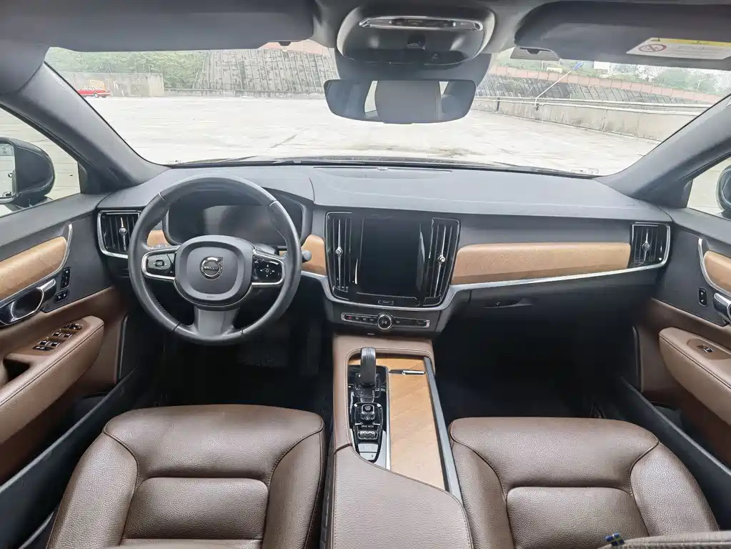 VOLVO S90 2020