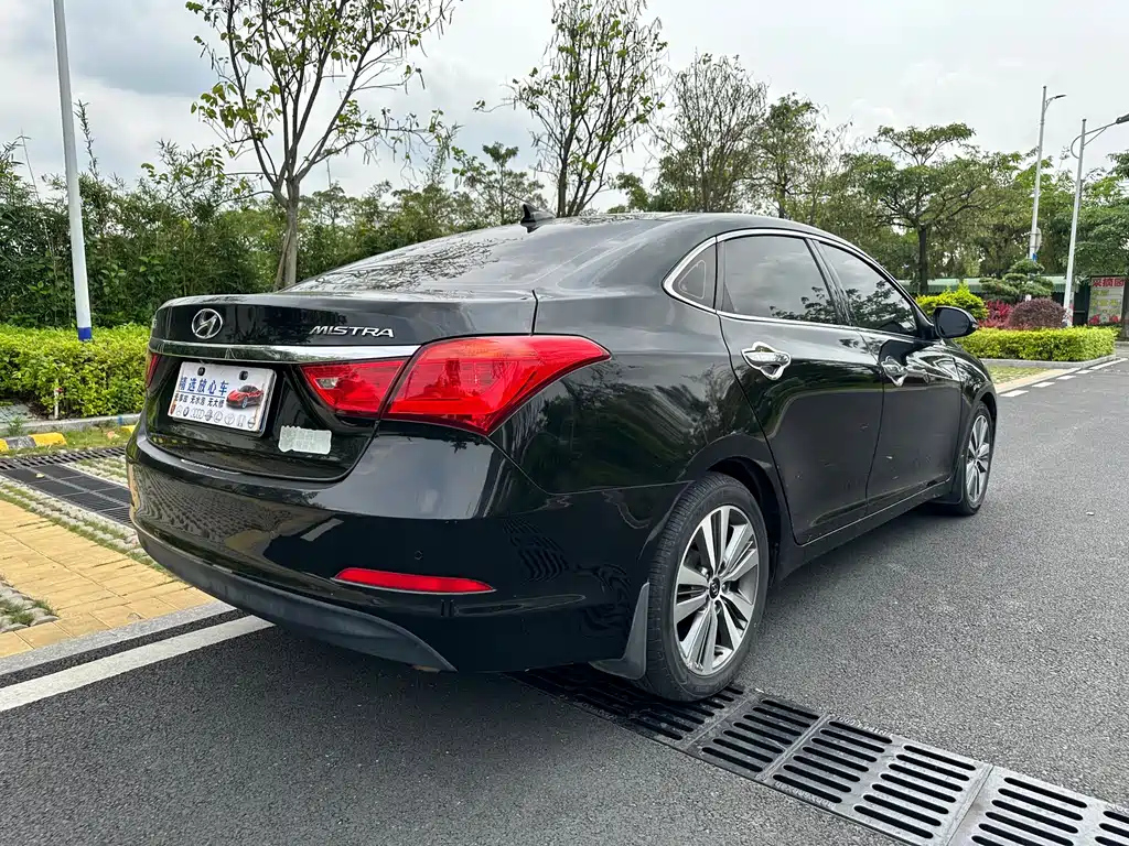 HYUNDAI MISTRA 2016