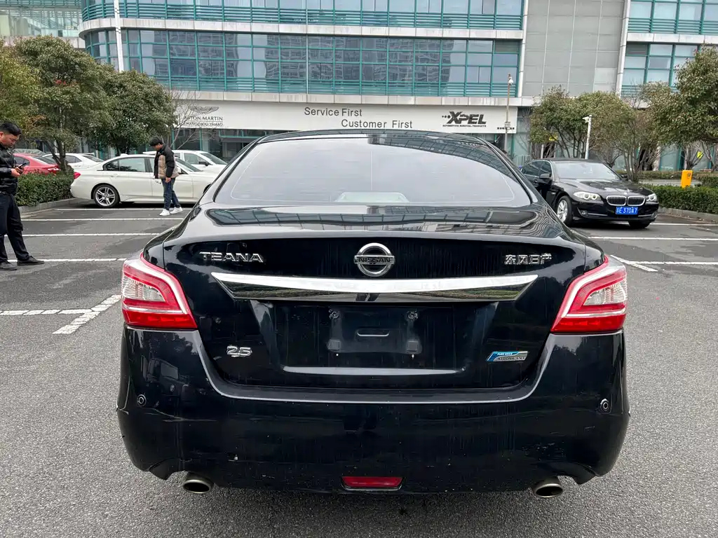 NISSAN TEANA 2015