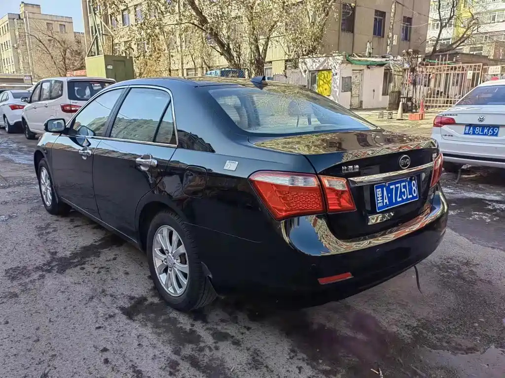 BYD G6 2013