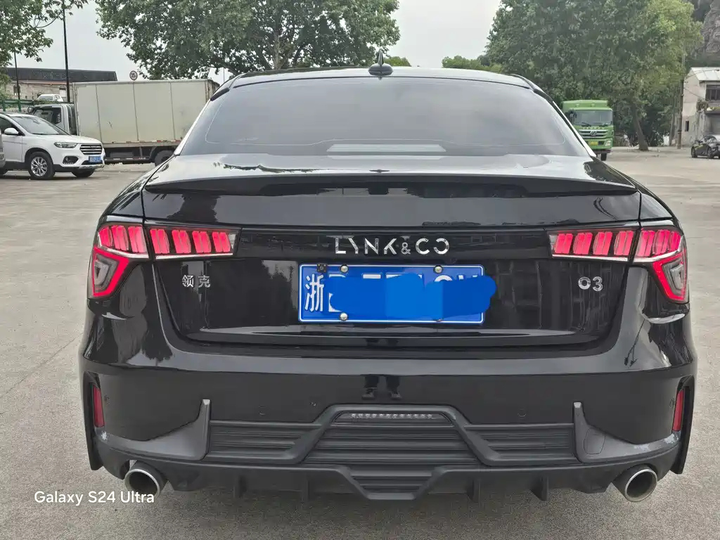 LYNK&CO 03 2020