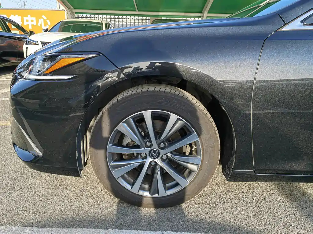 LEXUS ES 2021
