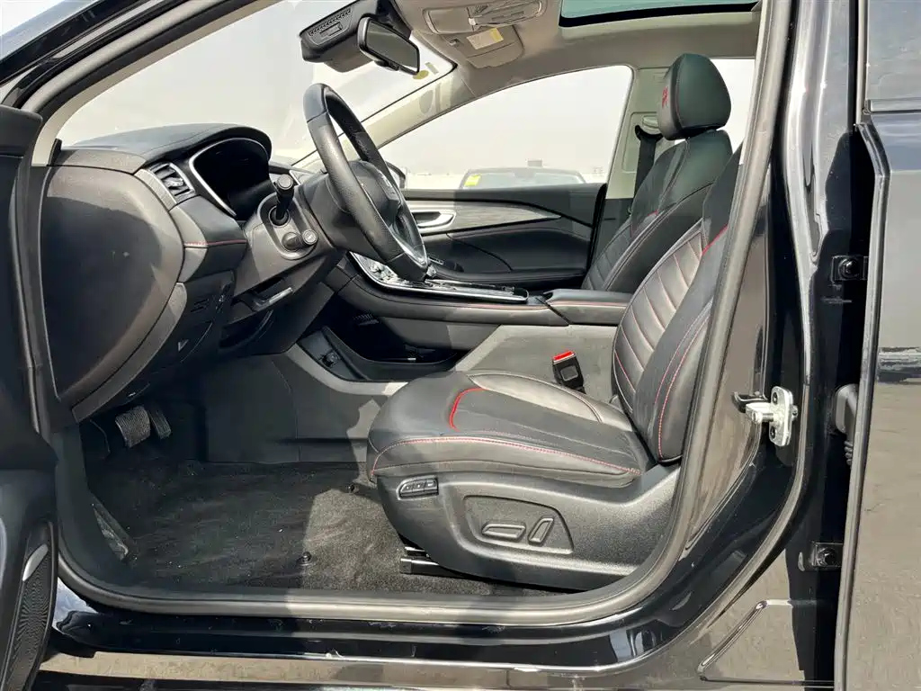 RISING AUTO ER6 2022