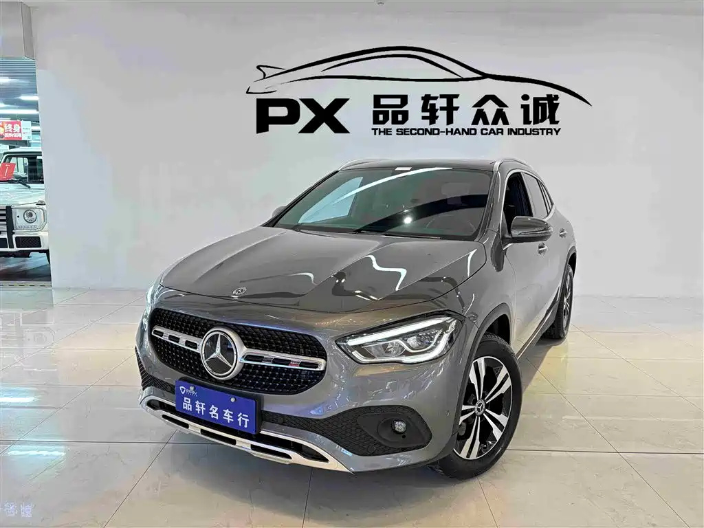 MERCEDES BENZ GLA 2020