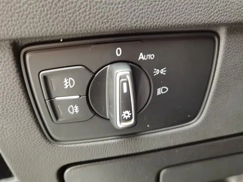 VOLKSWAGEN MAGOTAN 2020