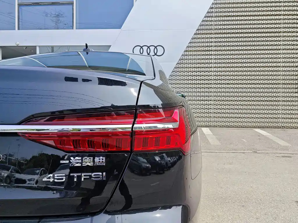 AUDI A6L 2023