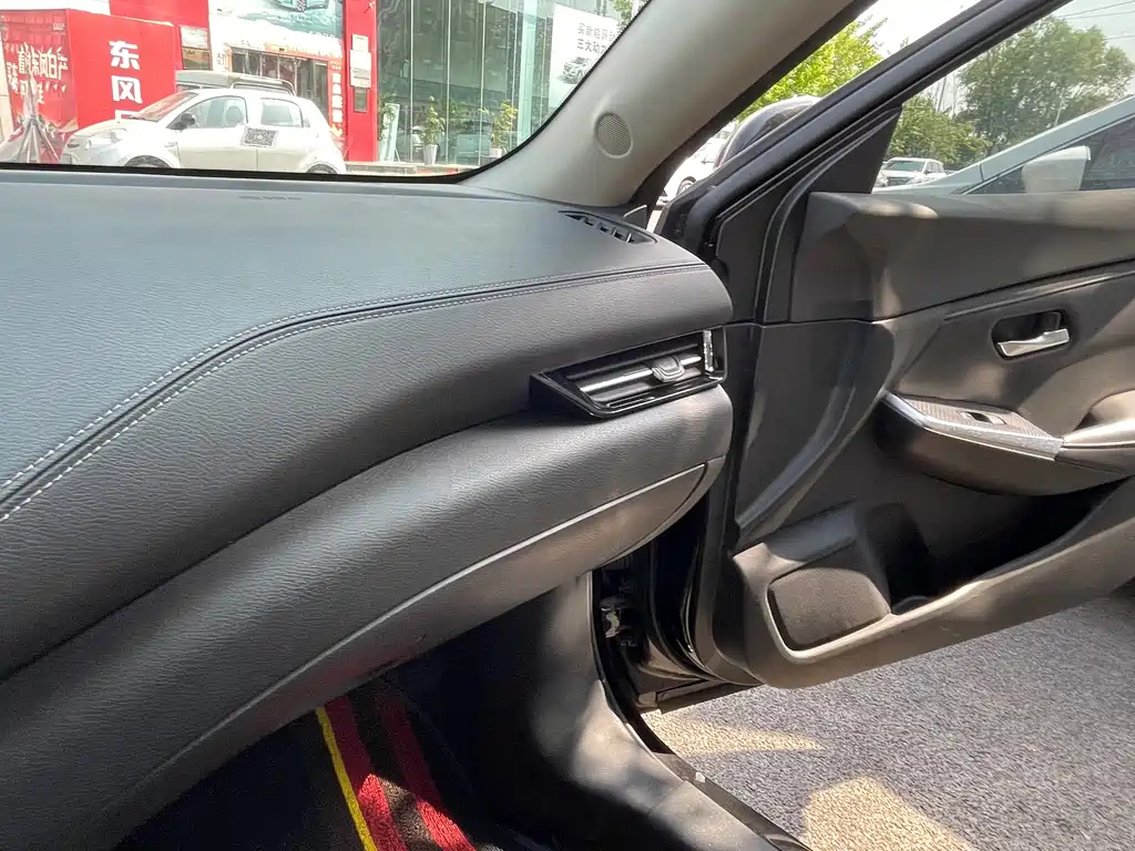 NISSAN SYLPHY 2021
