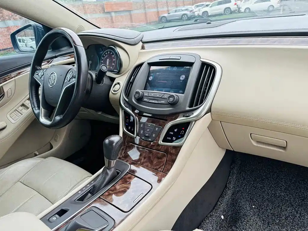 BUICK LACROSSE 2013