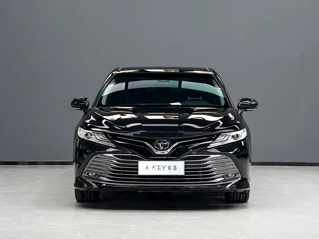 TOYOTA CAMRY 2018