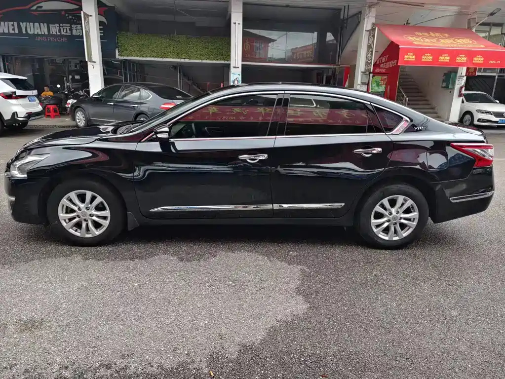 NISSAN TEANA 2016