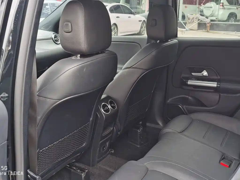 MERCEDES BENZ GLA 2021