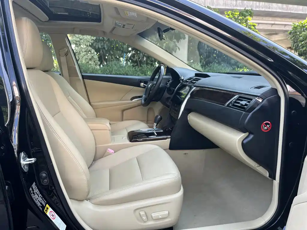 TOYOTA CAMRY 2016