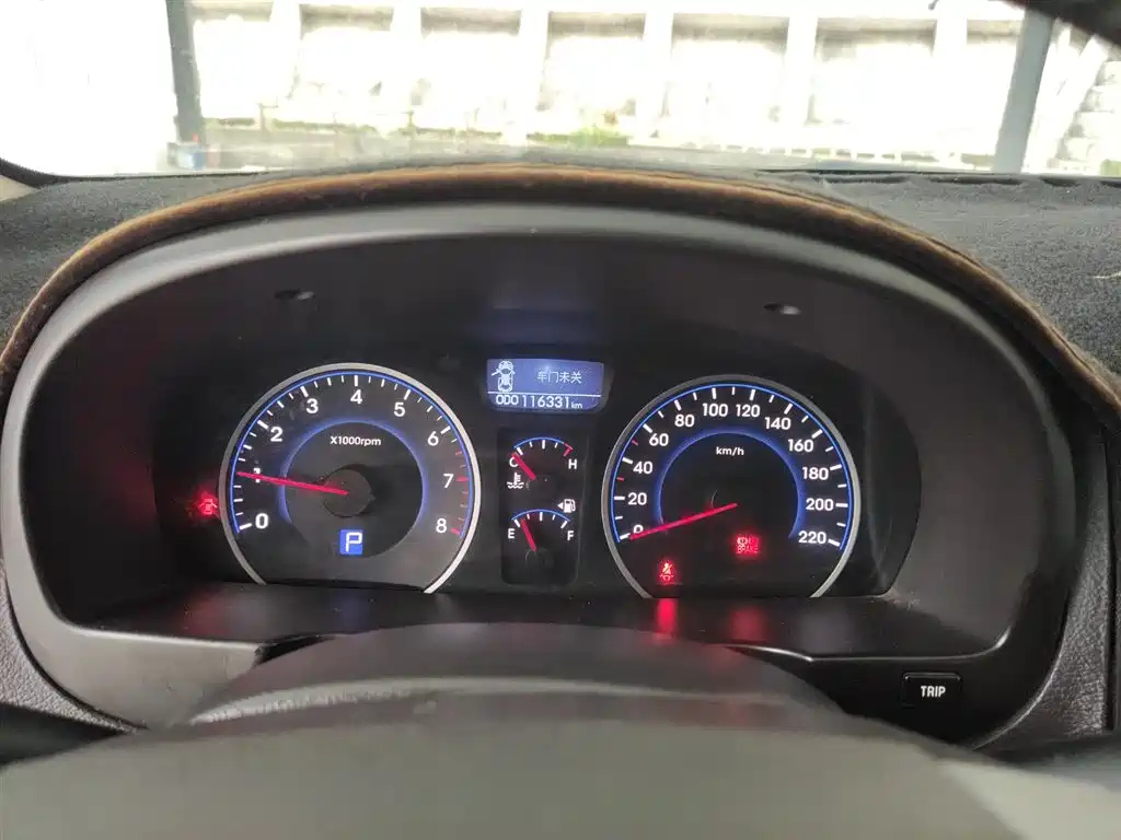 HYUNDAI CELESTA 2012