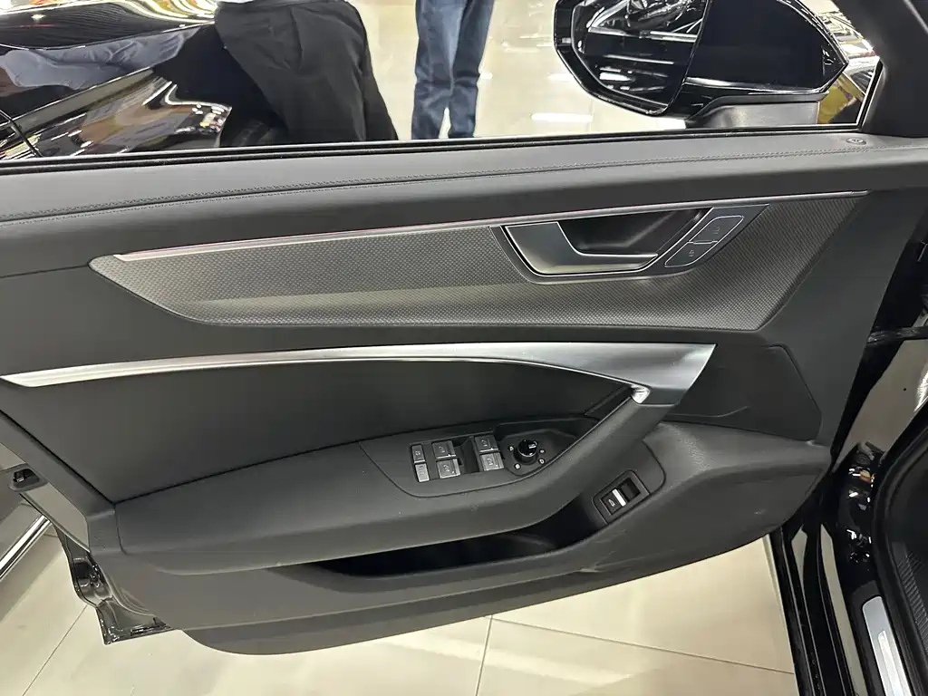 AUDI A6L 2024