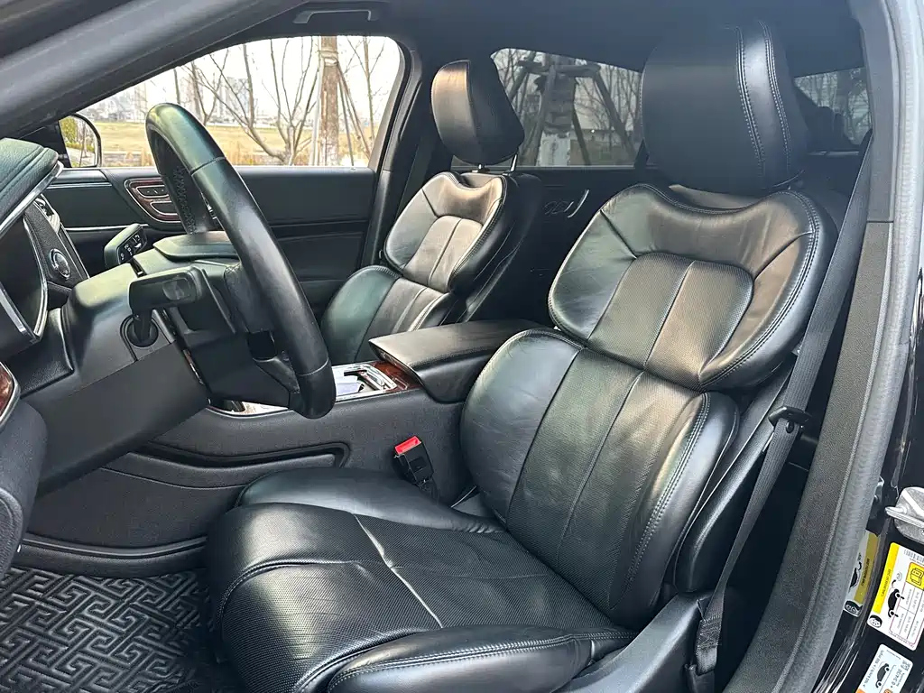 LINCOLN CONTINENTAL 2020