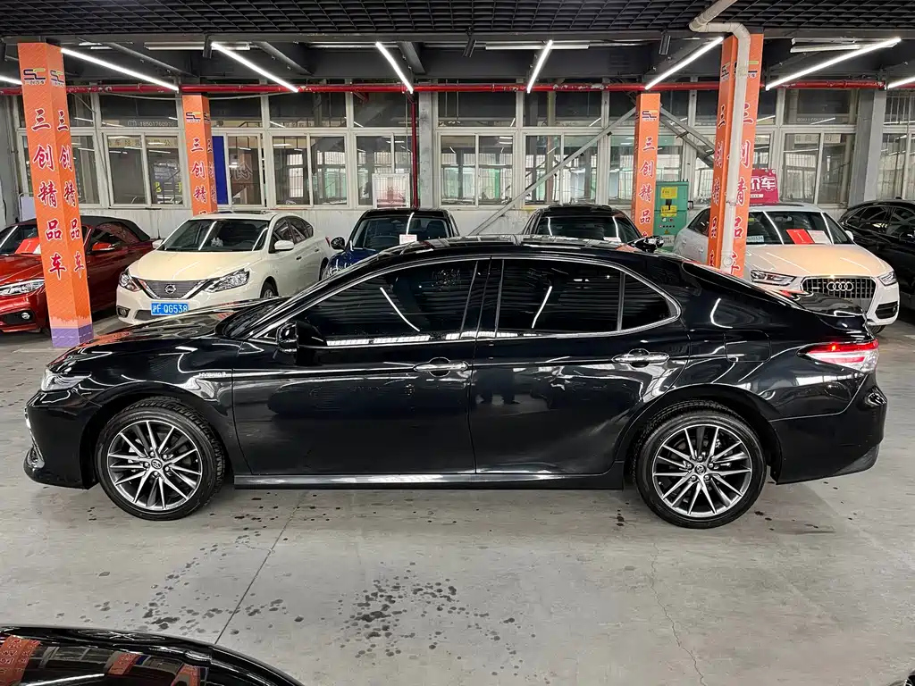 TOYOTA CAMRY 2023