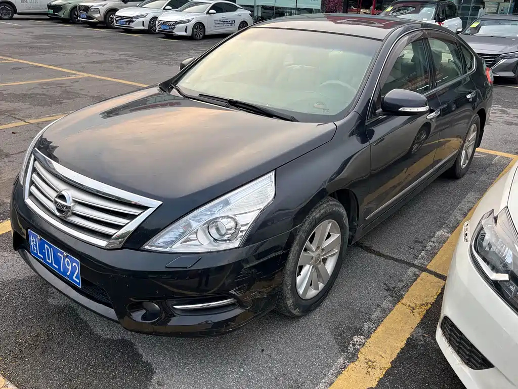 NISSAN TEANA 2012