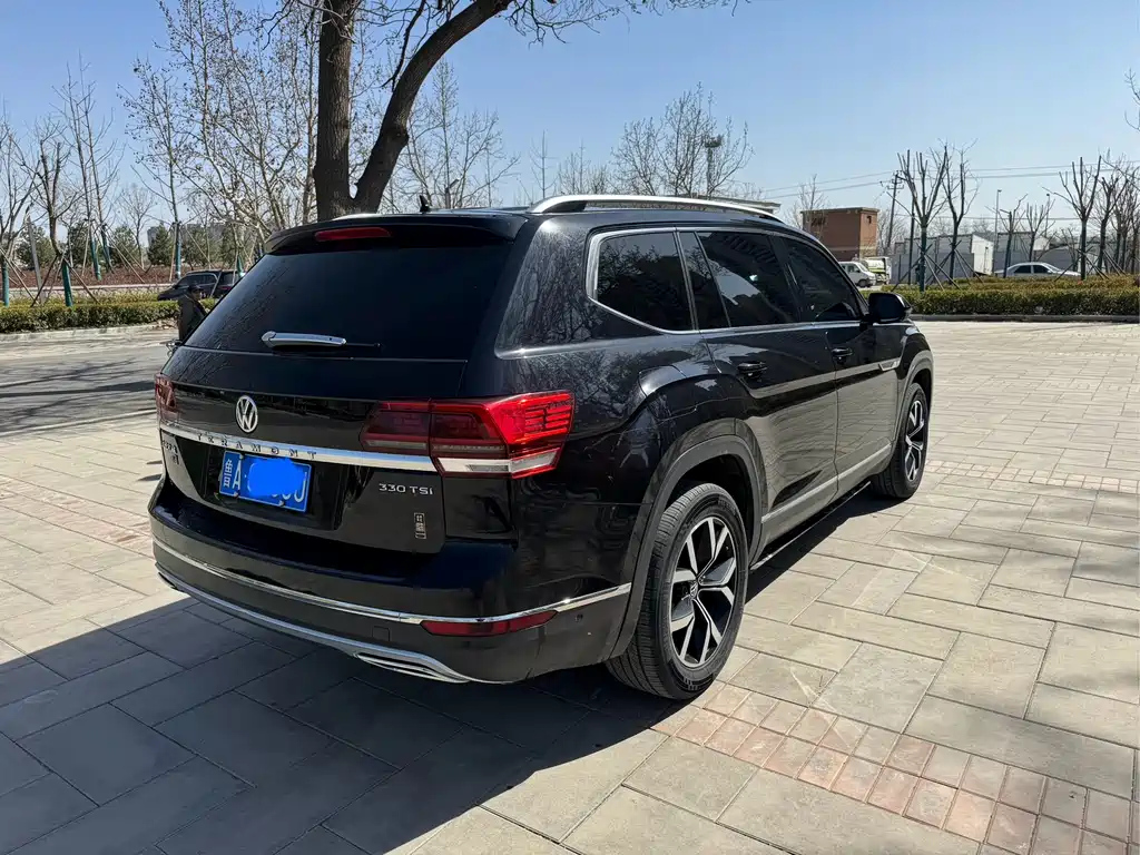 VOLKSWAGEN TOURAN 2020