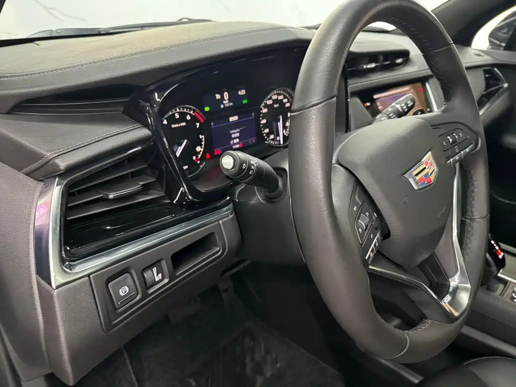 CADILLAC XT6 2021