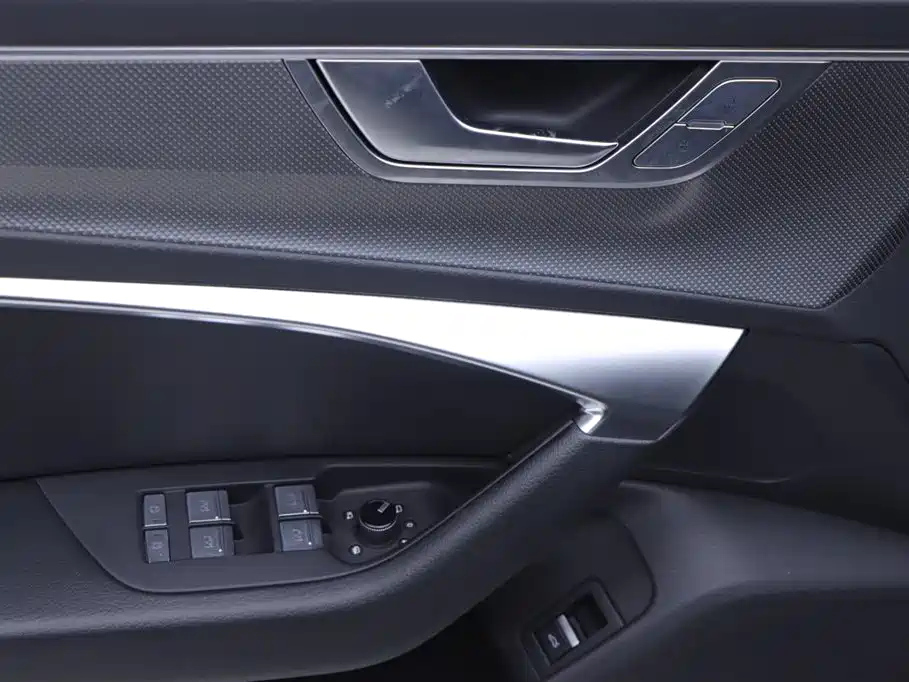 AUDI A6L 2023
