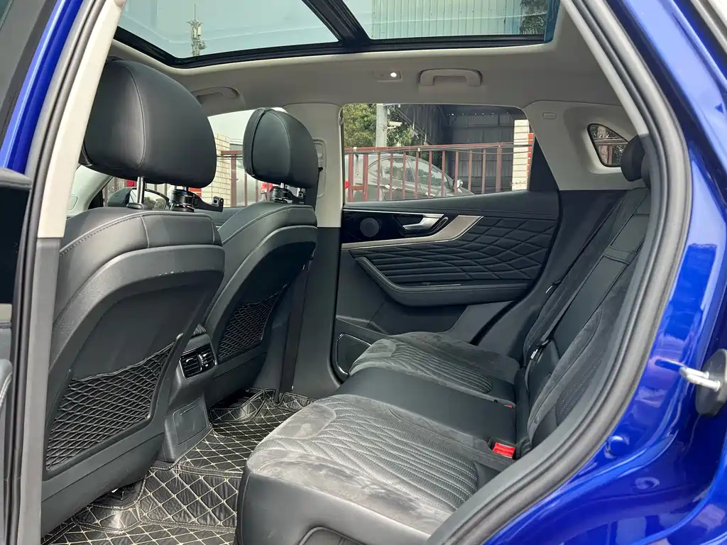 HONGQI HS5 2022