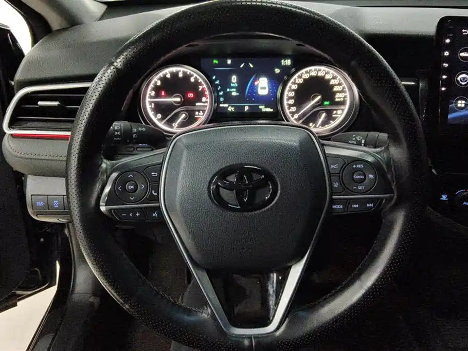 TOYOTA CAMRY 2021