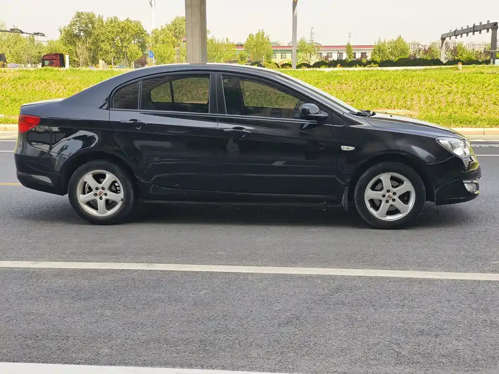 ROEWE 350 2013