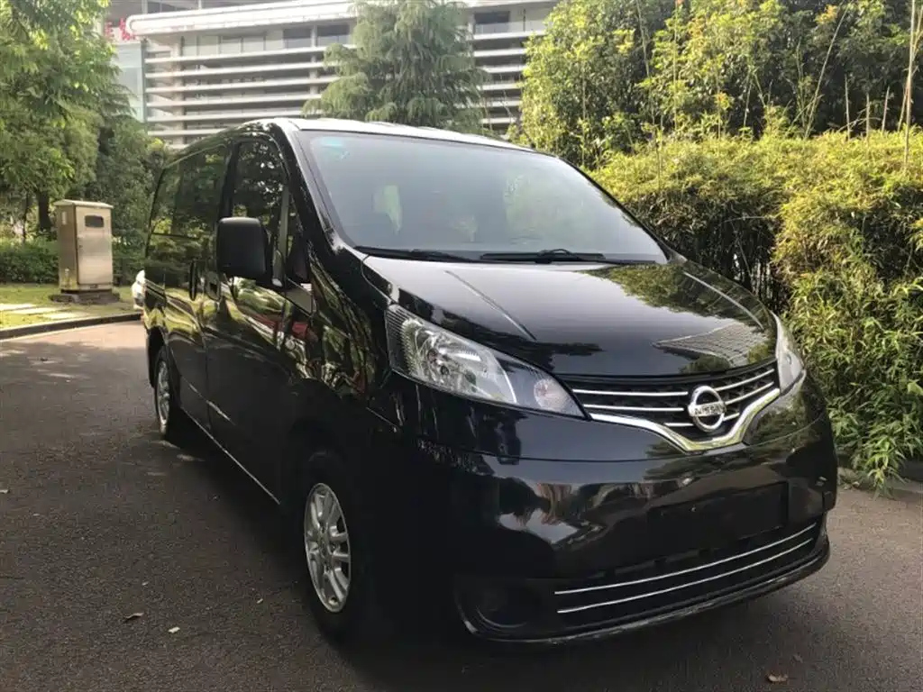 NISSAN NV200 2012