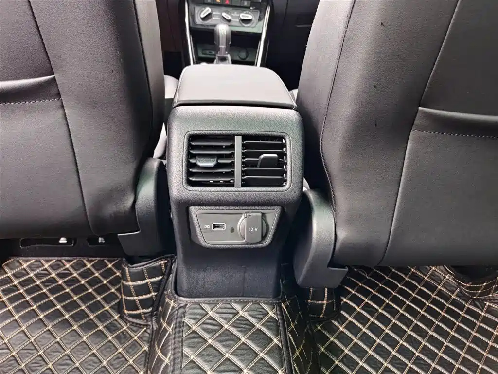 JETTA VS7 2022