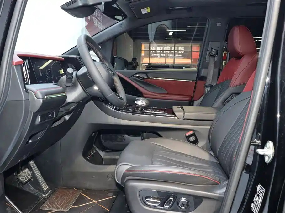 TRUMPCHI M8 2023