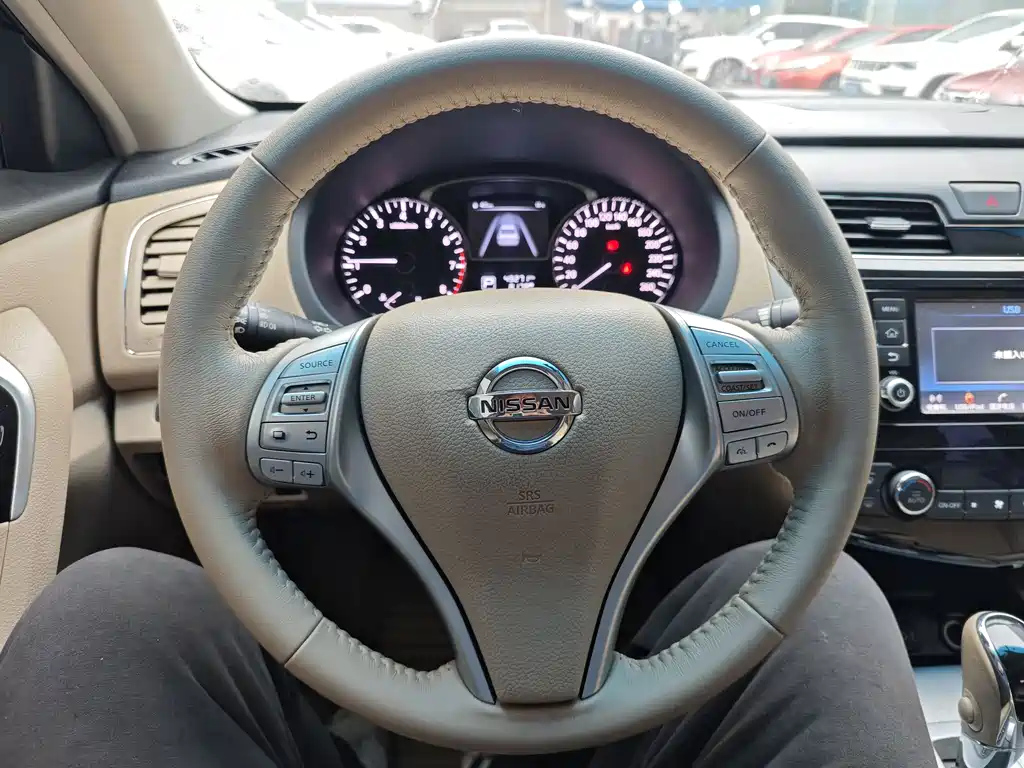 NISSAN TEANA 2018