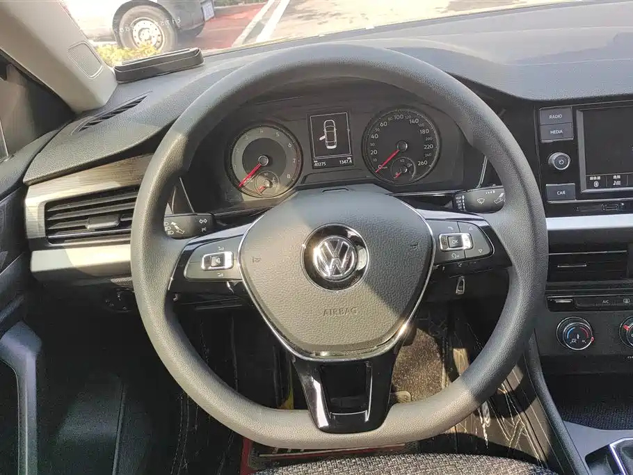 VOLKSWAGEN LAVIDA 2019