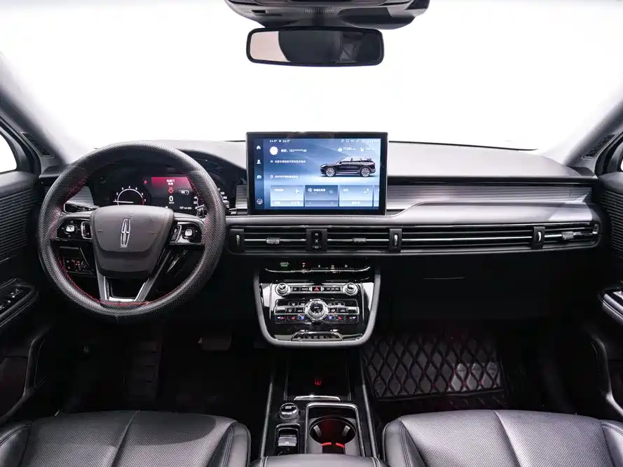 LINCOLN ADVENTURER 2021