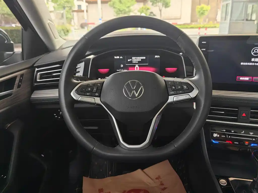 VOLKSWAGEN SAGITAR 2023