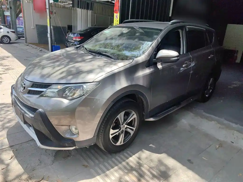 TOYOTA RAV4 RONGFANG 2015