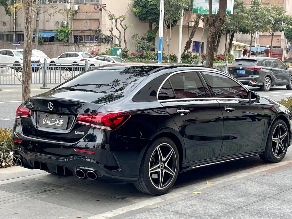 MERCEDES BENZ A-CLASS 2021