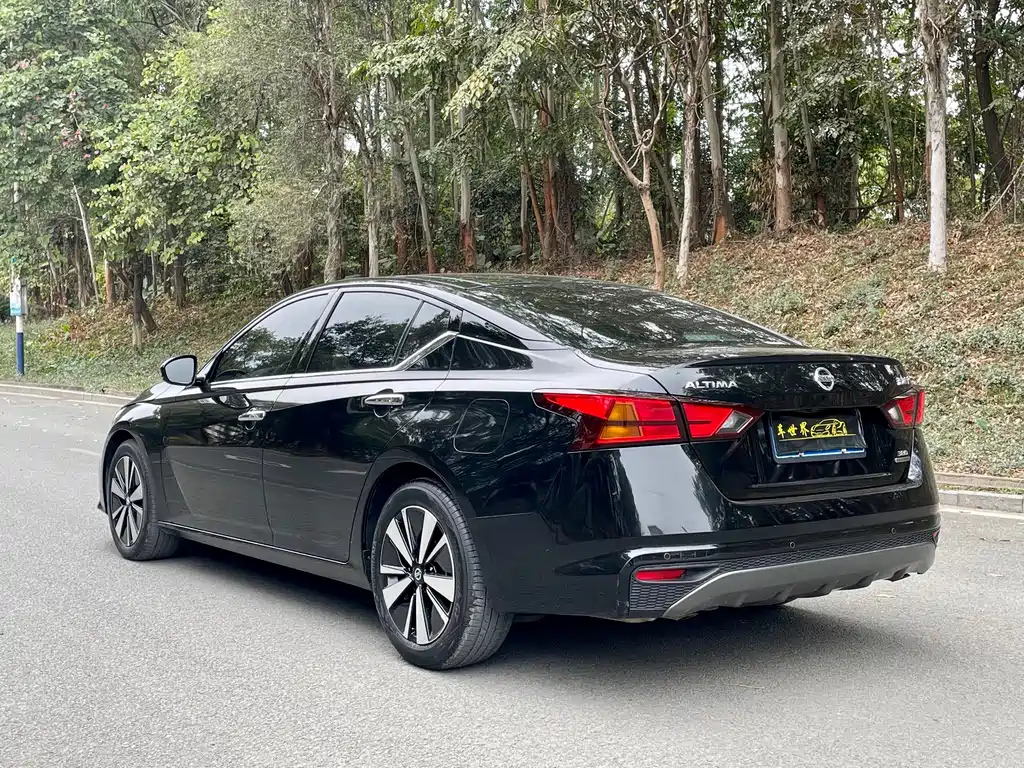 NISSAN TEANA 2021