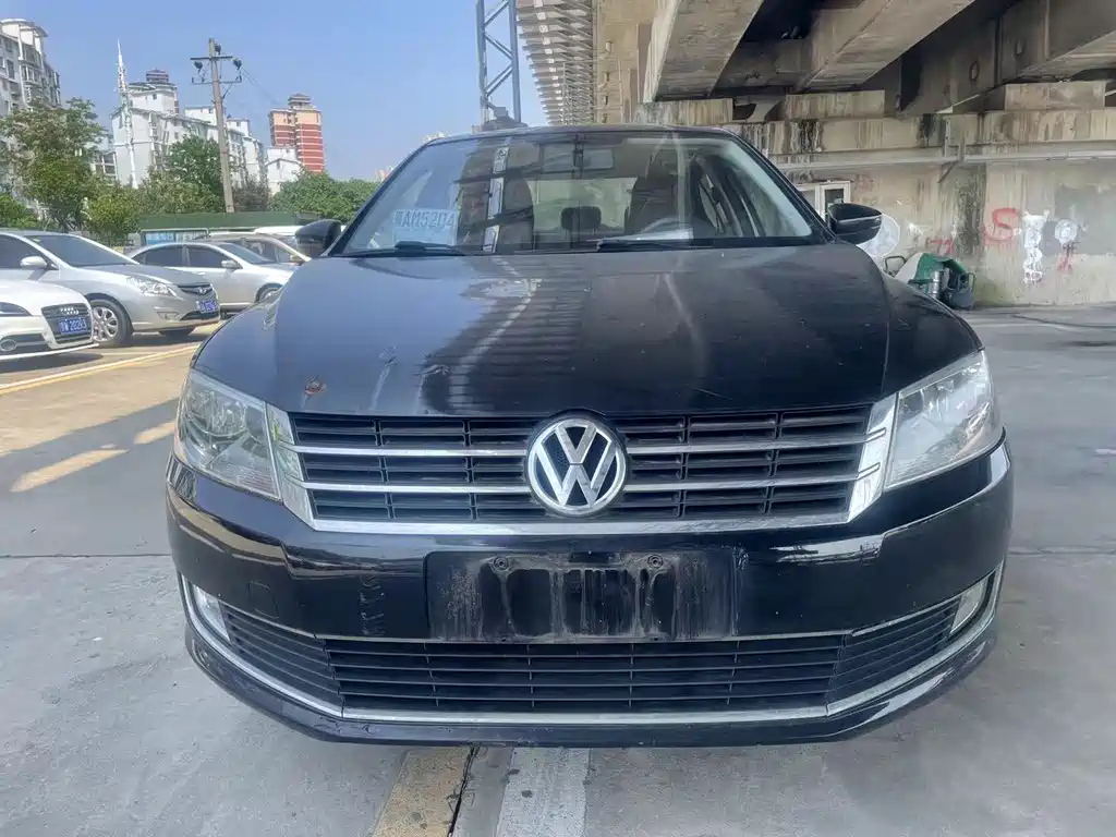 VOLKSWAGEN LAVIDA 2014