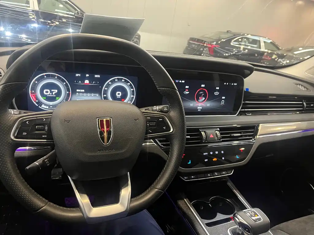 HONGQI HS5 2023