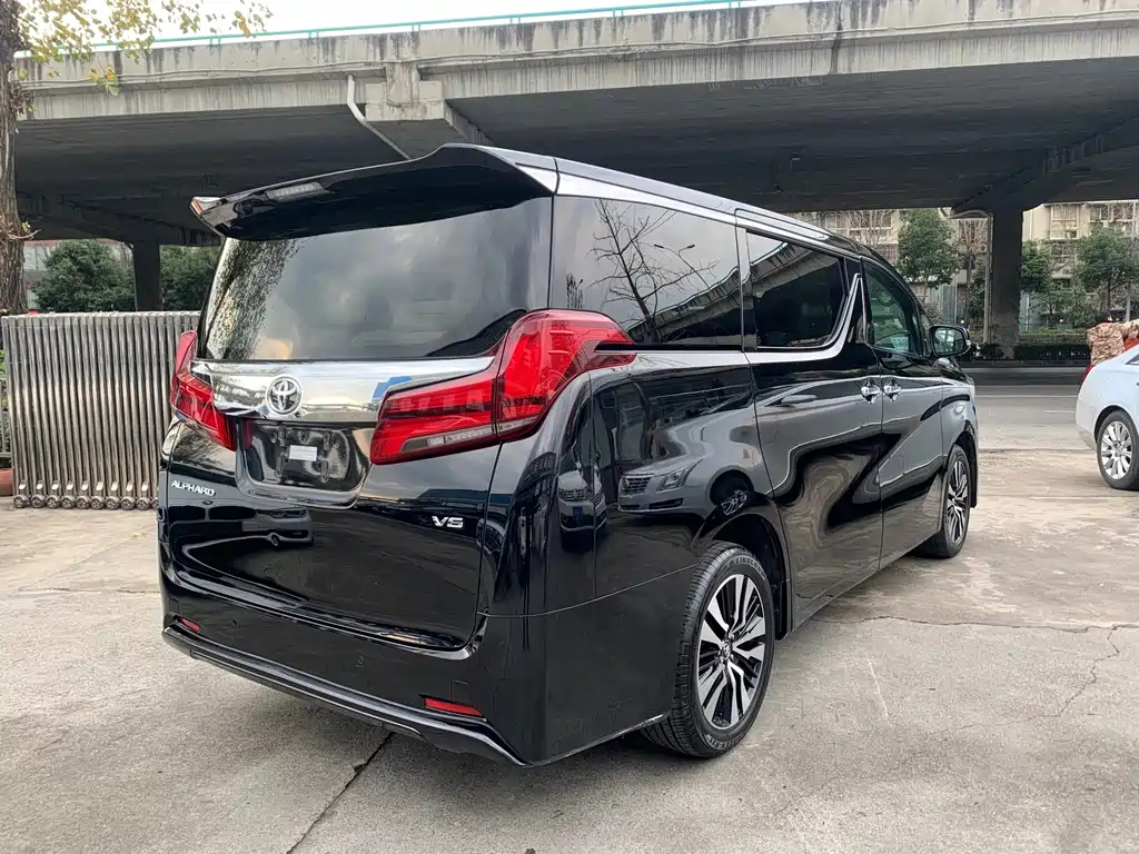 TOYOTA ALPHARD 2019