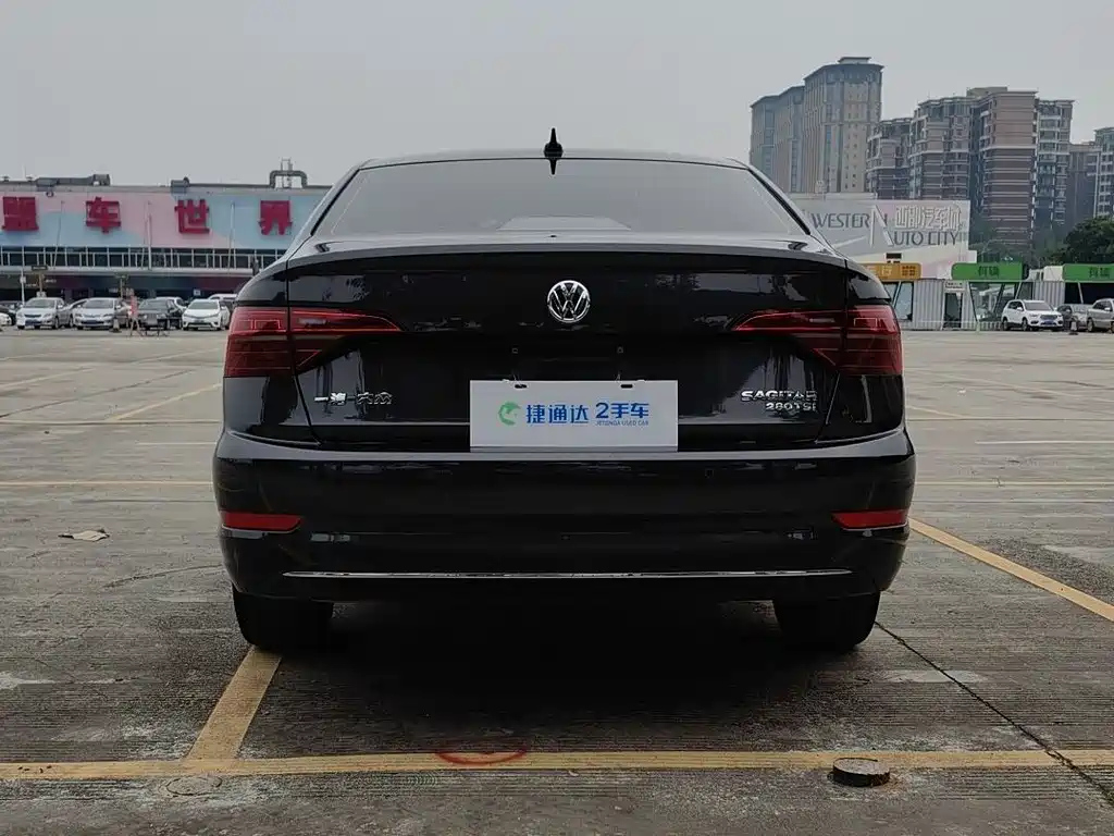 VOLKSWAGEN SAGITAR 2022