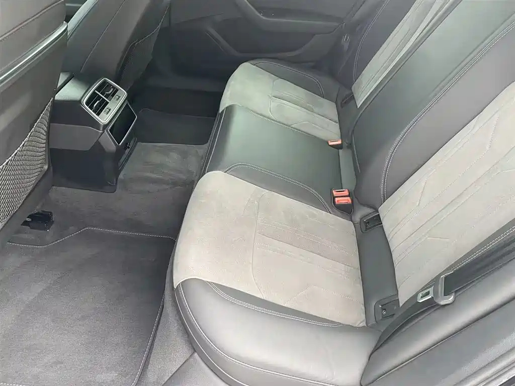 AUDI A6L 2019