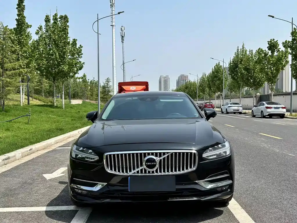 VOLVO S90 2020