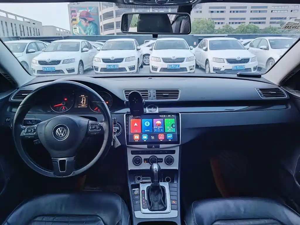 VOLKSWAGEN MAGOTAN 2014