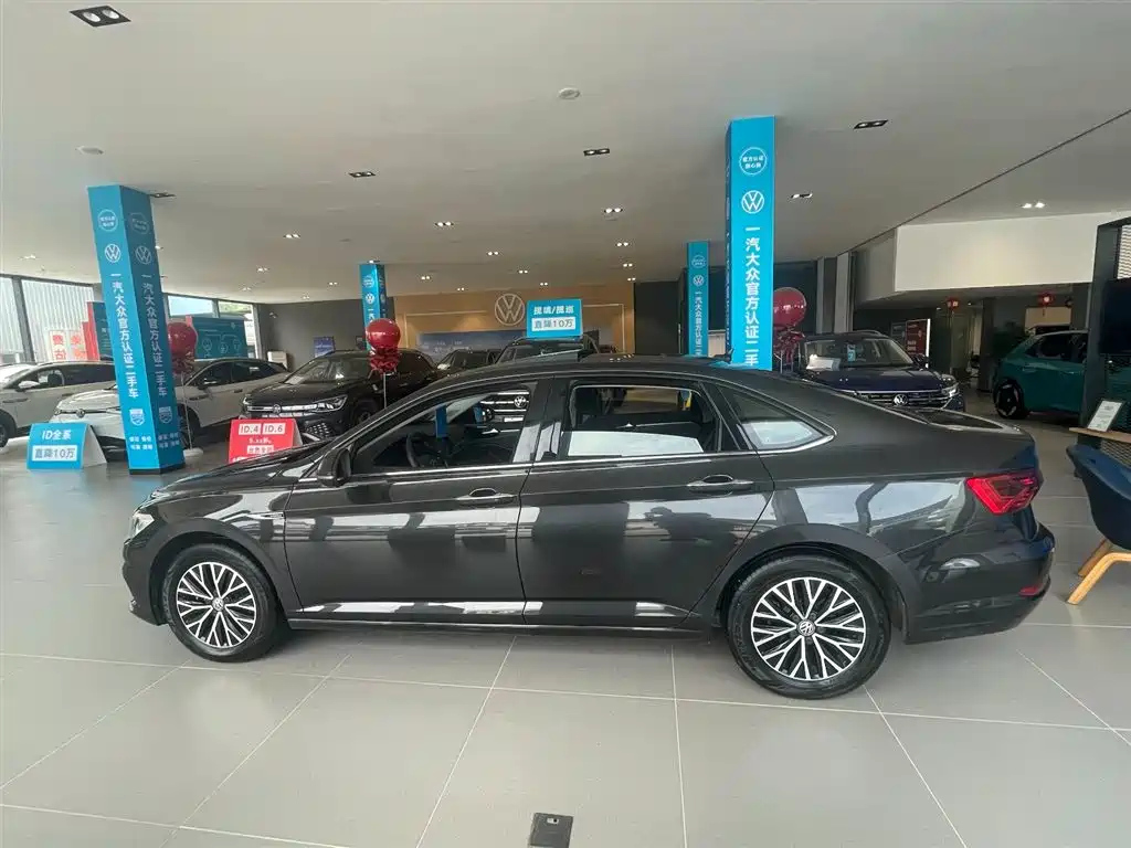VOLKSWAGEN SAGITAR 2021