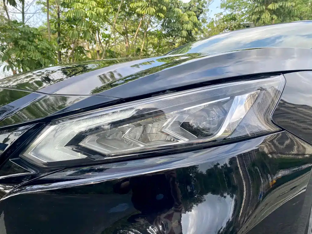 NISSAN TEANA 2019